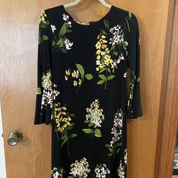 EUC Tommy Hilfiger Women's Size 8 Black Floral Flowers Dress Bell Sleeves - Picture 3 of 7